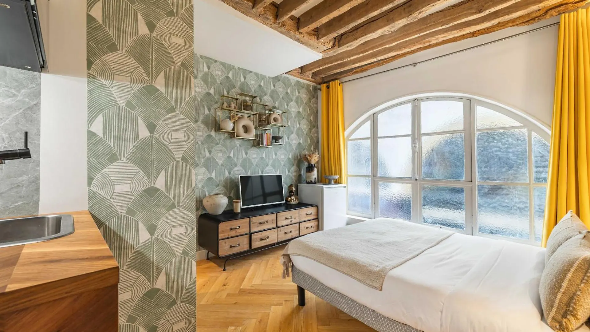 Apartment Superb Historical Studio Next To Louvre And Opera Paris France